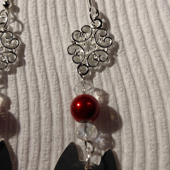 Vampire Cat 2.5" Dangle Earrings Handmade with Blood Red Accent Bead & Crystals. - Picture 4 of 5
